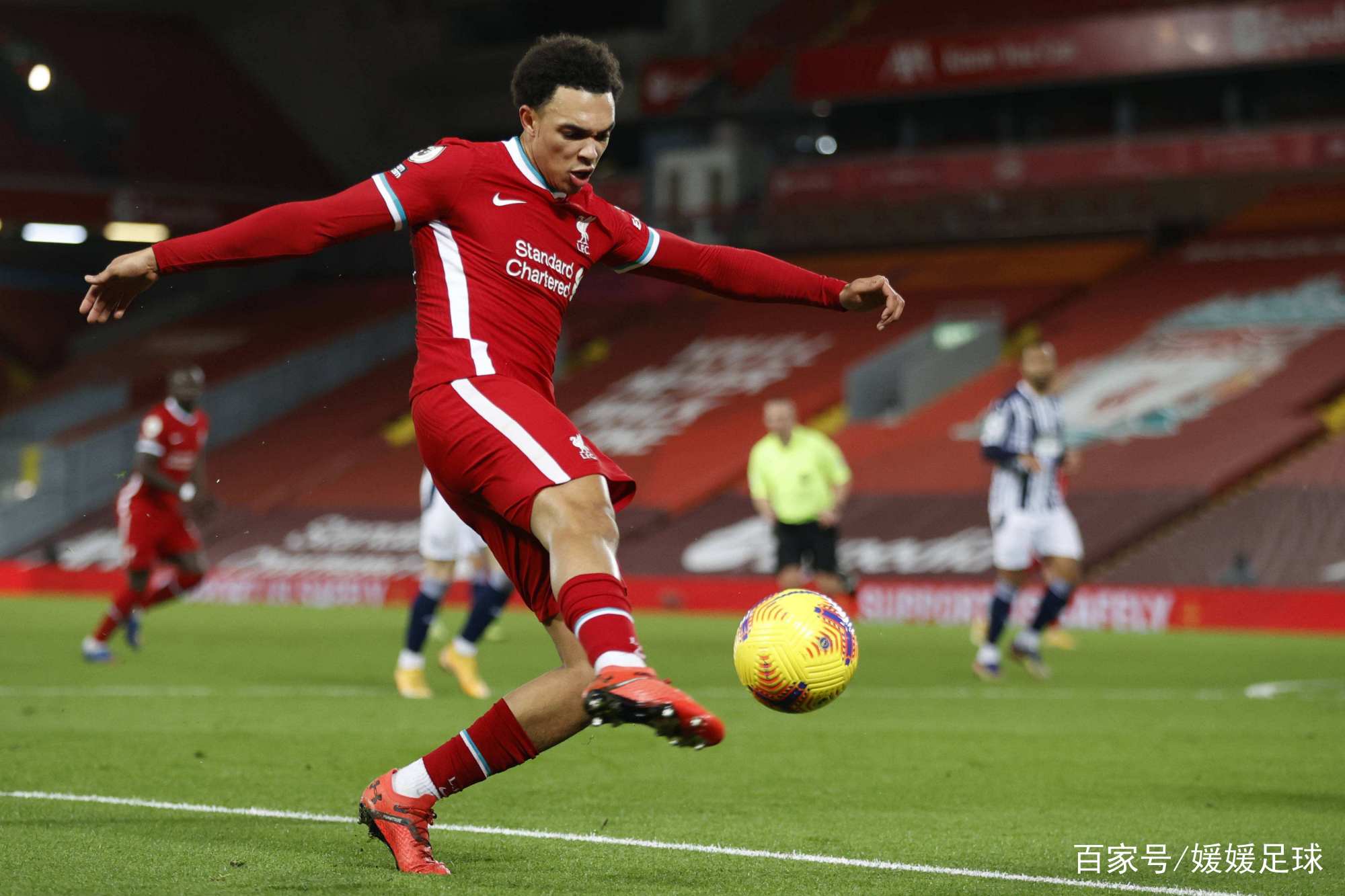 南宫NG官方网站塞维利亚发布备战花絮，转会期状态回暖，英超任务艰巨，年轻球员得到机会的简单介绍