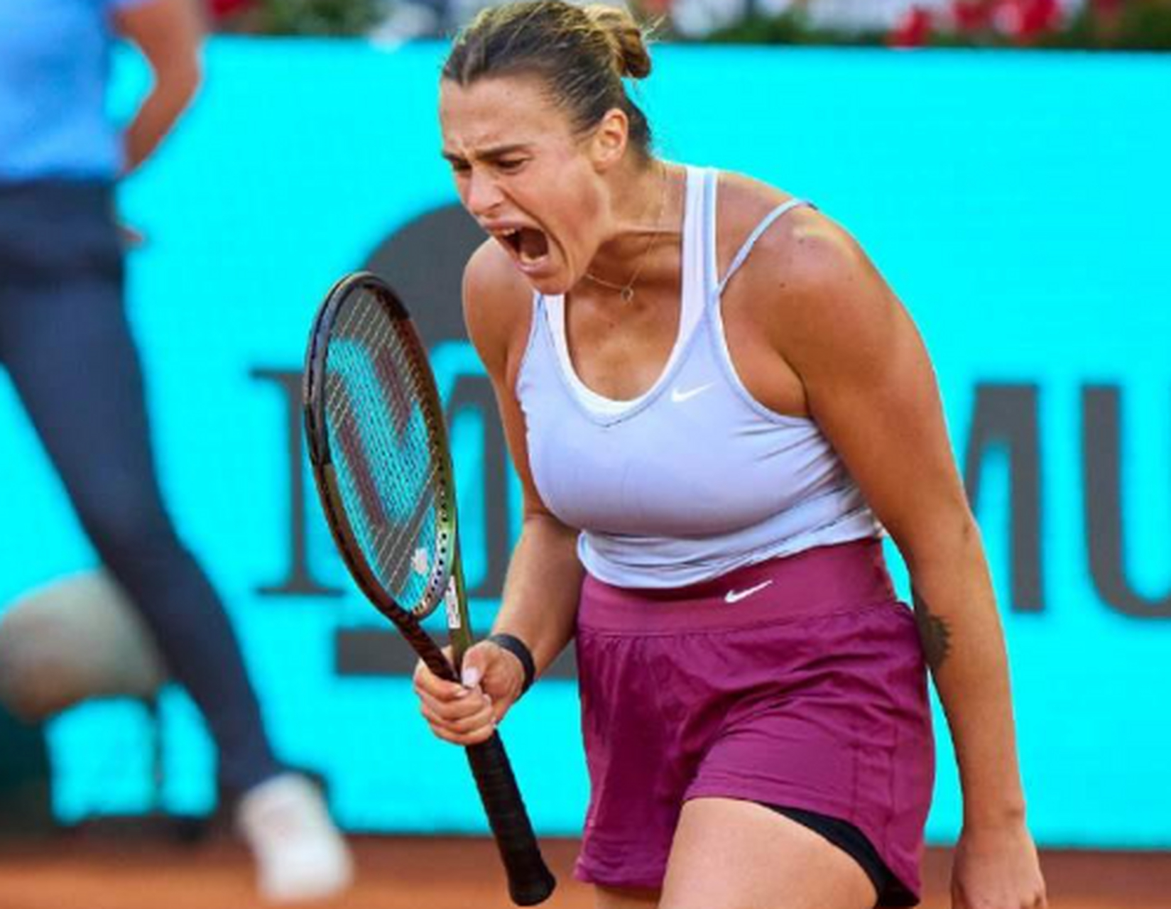 南宫电竞大舞台莎拉波娃在巴黎圣日耳曼比赛中惊险取胜曼联手感冰凉,今晨罗马篮板制胜瞬间刷屏的简单介绍